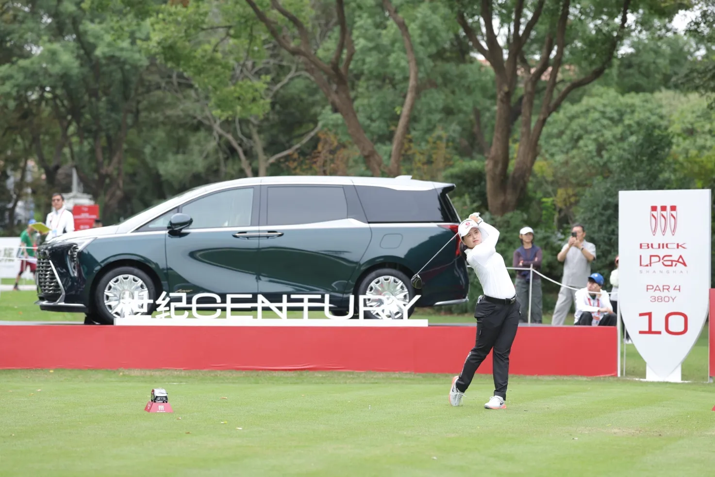 2026别克LPGA锦标赛首轮崔慧珍64杆强势领先，殷若宁领跑中国军团