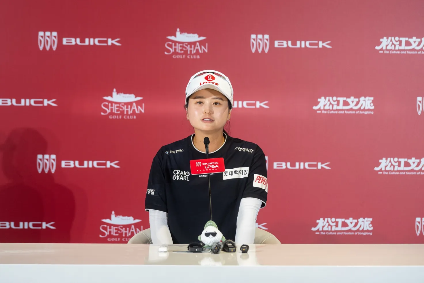 崔慧珍-9领跑2026别克LPGA锦标赛，殷若宁两杆之差明日冲冠